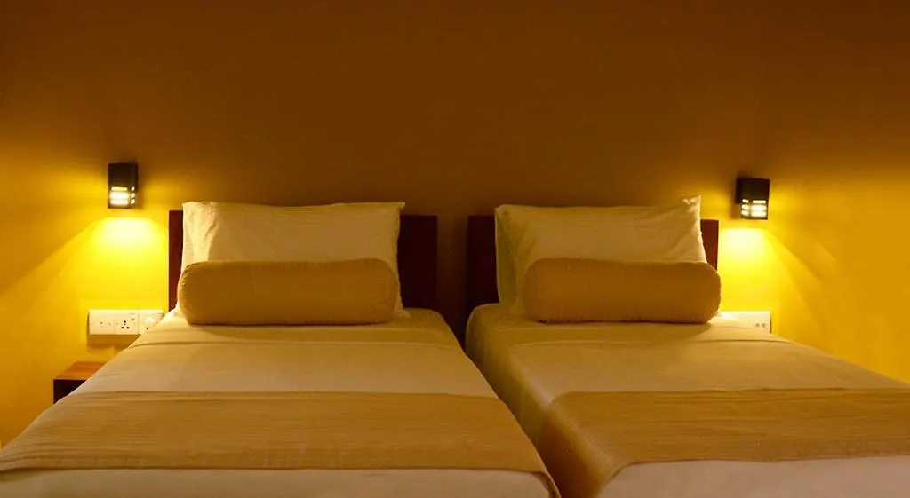 Inlak Garden Hotel Negombo