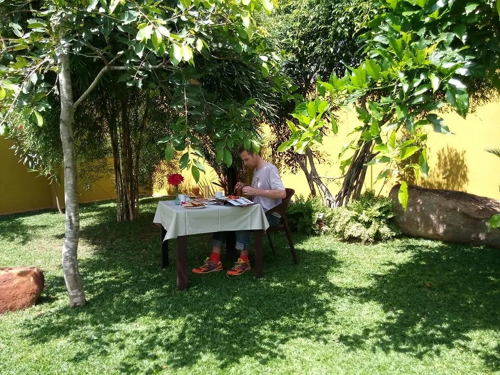 Inlak Garden Hotel Negombo